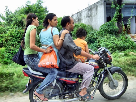 India-getting-around-motorcycle-family.jpg