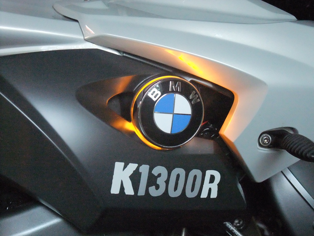 BMW K13 R Emblemblinker.jpg